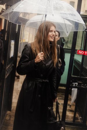 Rosalieke-Fuchs-2025-10-03-PFW-SS26-StreetStyle3-MelodieJeng-MJJ_3393.jpg