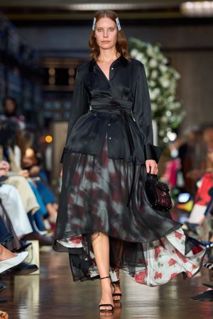 00016-patrick-mcdowell-spring-2026-ready-to-wear-credit-gorunway.jpg 00016-patrick-mcdowell-spring-2026-ready-to-wear-credit-gorunway.jpg