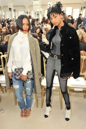 chanel-front-row-fall-2016-paris-fashion-week-02.webp