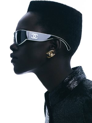chanel_ss-2024-eyewear-collection-ad-campaign_photos-by-karim-sadli-9-HD.jpg