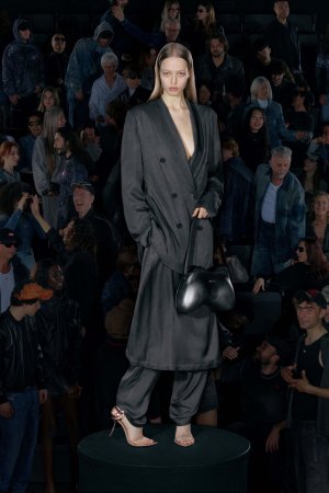 00036-diesel-resort-2026-credit-brand.jpg