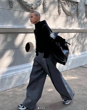 k relaxed 01.jpg k relaxed 01.jpg