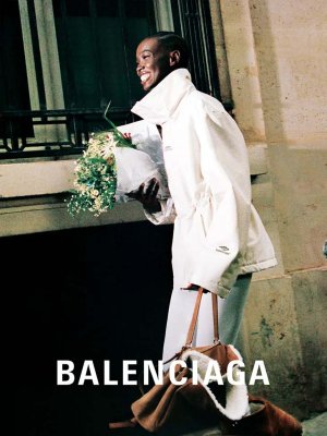 Courtesy-of-Balenciaga-Photography-by-Aidan-Zamiri-Skiwear-2025-03.jpg