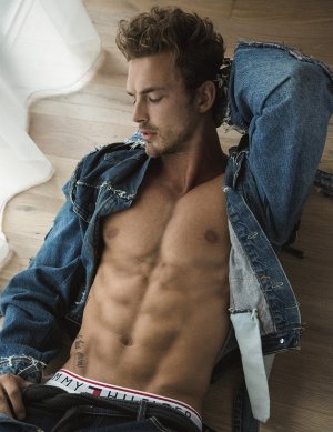 Christian-Hogue-14.jpg