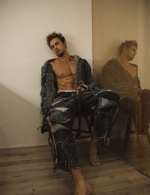Christian-Hogue-13.jpg