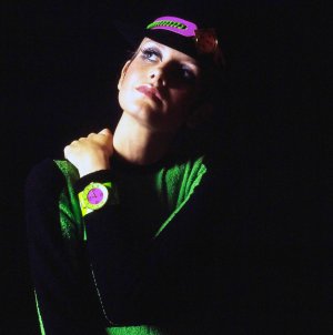 Stern, Bert; Twiggy in Patti Tuttman, Vogue; 1967-11-15.jpg