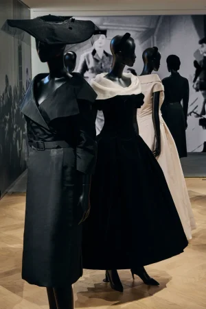 dior-exhibit-paris-2025-csty-001.webp
