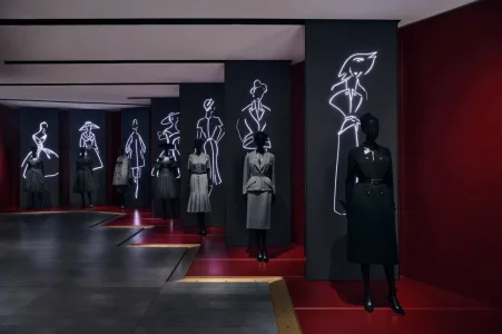 dior-exhibit-paris-2025-csty-004.webp