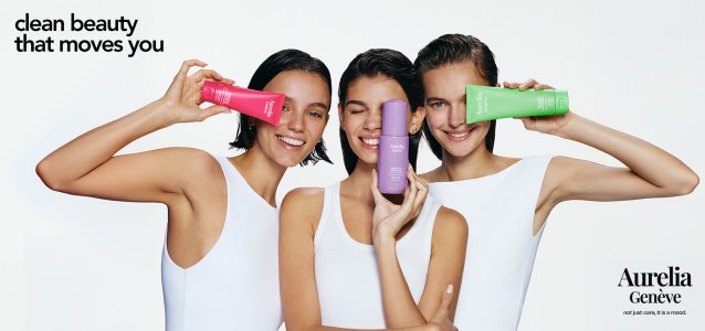 AG_Cleanser_Family_Model_Site_Banner_2040x960_7aadb6b1-1c54-4588-9e8e-024f1b7f0101.jpg