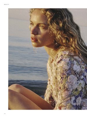 Vogue Australia - December 2025-164.jpg