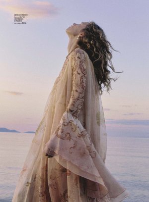 Vogue Australia - December 2025-167.jpg