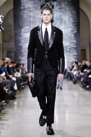 Yves-Saint-Laurent-12_sff.jpg Yves-Saint-Laurent-12_sff.jpg