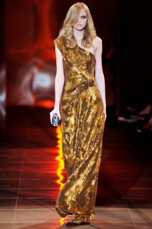 giorgio_armani_prive_fw_2010_(39)_skalty.jpg giorgio_armani_prive_fw_2010_(39)_skalty.jpg