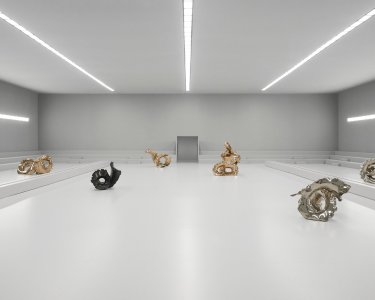 loewe-ss24-show-space.jpg