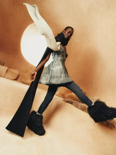 Gros-AW25-ICONIC-FEELING-AWENG-W-CLASSIC-SHORT-FLUFF-MOMMA-1180050-FL-H-1.webp Gros-AW25-ICONIC-FEELING-AWENG-W-CLASSIC-SHORT-FLUFF-MOMMA-1180050-FL-H-1.webp