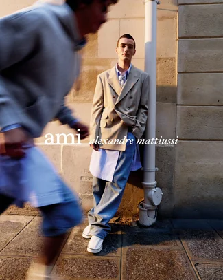 AMI-PARIS_ANTHONY-SEKLAOUI_4x5-3-scaled.webp