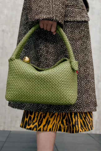 00013-bottega-veneta-resort-2025-details-credit-brand-scaled.webp