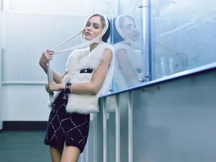 Chanel-Coco-Neige-Collection-2023-24-3.webp