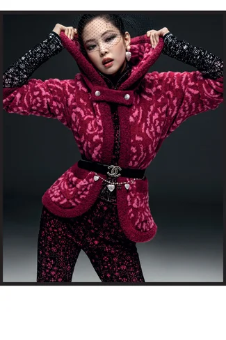 chanel_the-coco-neige-2021-22-collection_ad-campaign-by-inez-vinoodh-31-HD.webp