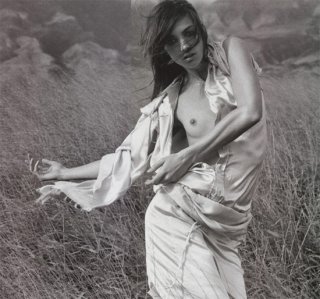 jessicamiller_vogueparis_july2002.03.jpg