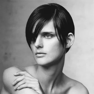 stella-tennant-vogue-march-1996photo-irving-penn (1).webp