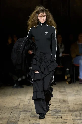 00039-simone-rocha-fall-2026-ready-to-wear-credit-gorunway.webp