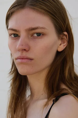 Leilani - Polaroids by Kult Management Australia_Pagina_1_Afbeelding_0001.webp