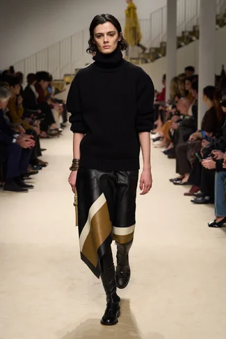 00007-tods-fall-2026-ready-to-wear-credit-gorunway.webp