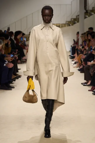 00011-tods-fall-2026-ready-to-wear-credit-gorunway.webp