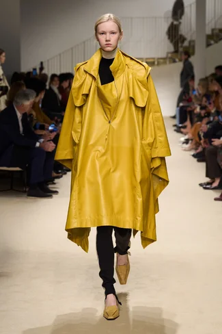 00012-tods-fall-2026-ready-to-wear-credit-gorunway.webp