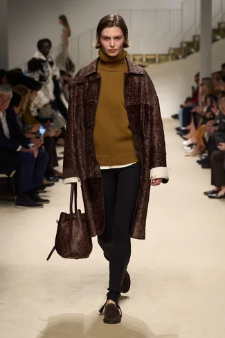00016-tods-fall-2026-ready-to-wear-credit-gorunway.webp