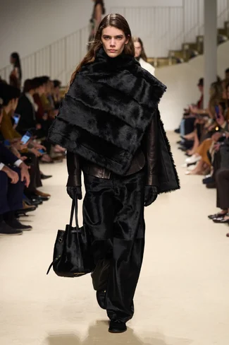 00031-tods-fall-2026-ready-to-wear-credit-gorunway.webp