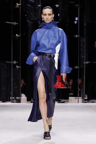 00017-givenchy-fall-2026-ready-to-wear-credit-brand.webp