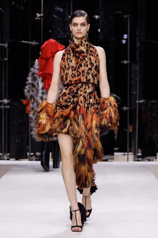 00024-givenchy-fall-2026-ready-to-wear-credit-brand.webp