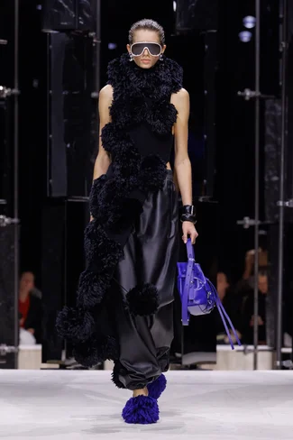 00028-givenchy-fall-2026-ready-to-wear-credit-brand.webp