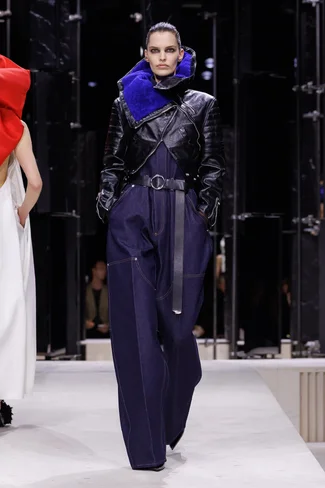 00029-givenchy-fall-2026-ready-to-wear-credit-brand.webp