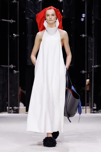 00031-givenchy-fall-2026-ready-to-wear-credit-brand.webp