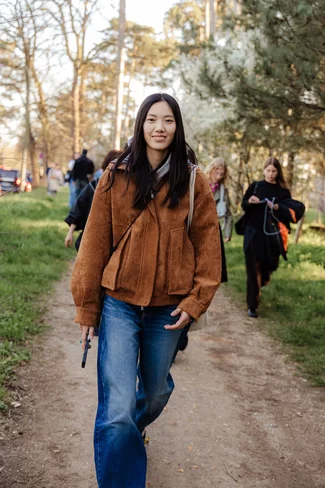 Hejia-Li-2026-03-04-PFW-FW26-StreetStyle2-MelodieJeng-MEL_7455.webp
