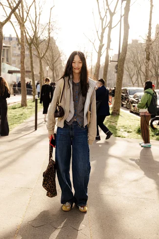 Zhao-Ziqi-2026-03-05-PFW-FW26-StreetStyle3-MelodieJeng-MEL_2485.webp