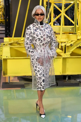 teyana-taylor-in-chanel-pre-fall-2026-at-the-chanel-show-v0-2lljaw3cn2og1.webp