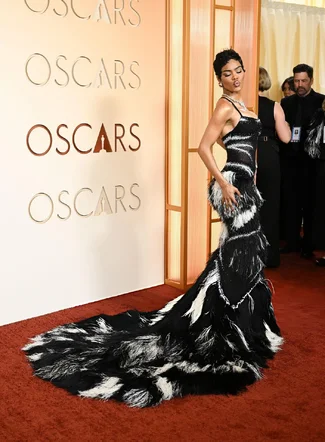 teyana-taylor-in-custom-chanel-at-the-98th-annual-academy-v0-d5xwdnyvdapg1.webp