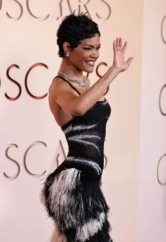 teyana-taylor-in-custom-chanel-at-the-98th-annual-academy-v0-hdt2jmyvdapg1.webp