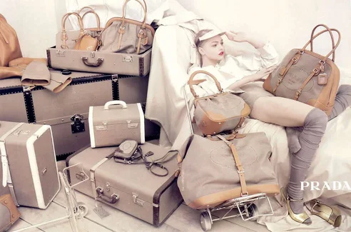 prada-spring-2006-campaign2.webp