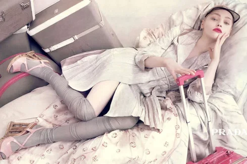 prada-spring-2006-campaign7.webp