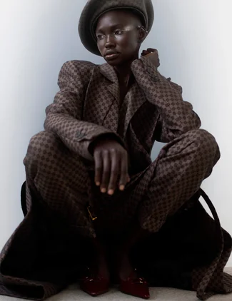 658429aa561e2d973632ef25_Eva Brandt -- Vogue Portugal Tear Sheets-4 Kopie.webp