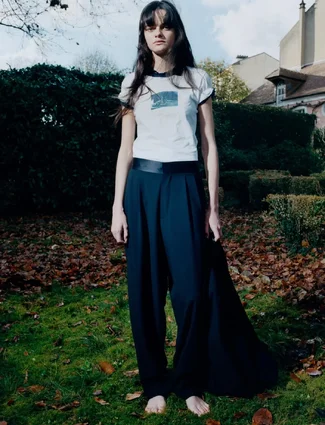 @stef_mitchell shoots and @sydneyrosethomas styles @selfservicemagazine Issue 64.@mapltd (1).webp