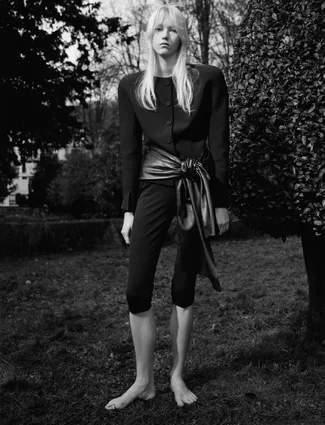 @stef_mitchell shoots and @sydneyrosethomas styles @selfservicemagazine Issue 64.@mapltd (9).webp