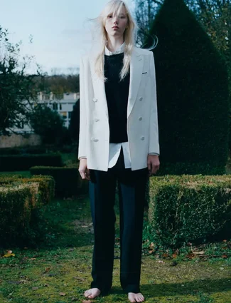 @stef_mitchell shoots and @sydneyrosethomas styles @selfservicemagazine Issue 64.@mapltd (7).webp