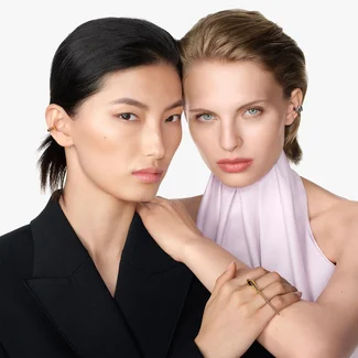 KAROLINA_20XINUYE_PRISME LIBRE_ASIA_2026_READY-TO-POST_72 DPI RVB_SRGB_V3_1x1.webp