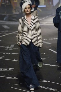 00050m John Galliano F 2005.jpg